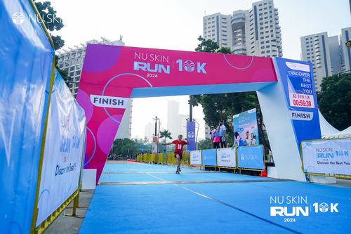Race photo from Nu Skin Run 10K