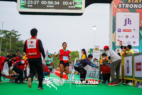 Race photo from Arutmin Borneo Run 2024
