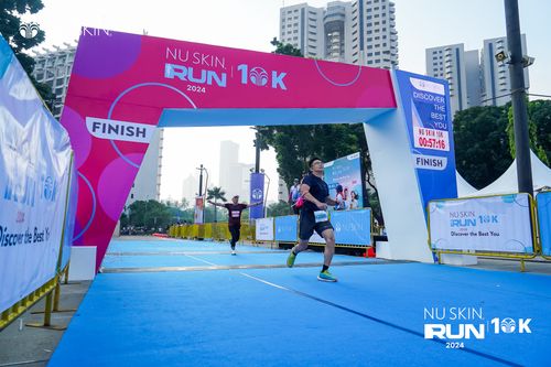 Race photo from Nu Skin Run 10K