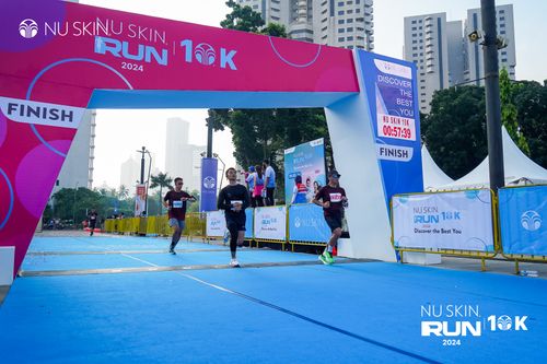Race photo from Nu Skin Run 10K