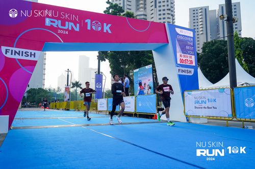 Race photo from Nu Skin Run 10K