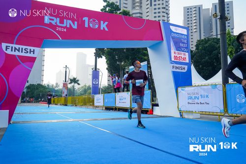 Race photo from Nu Skin Run 10K