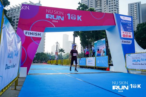 Race photo from Nu Skin Run 10K