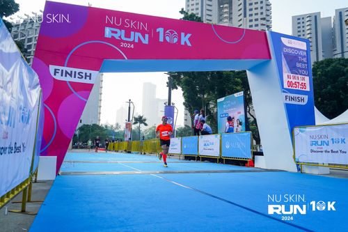 Race photo from Nu Skin Run 10K