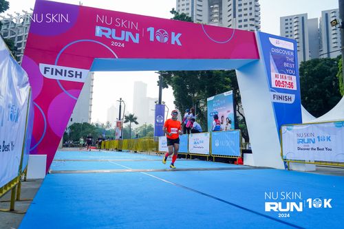 Race photo from Nu Skin Run 10K