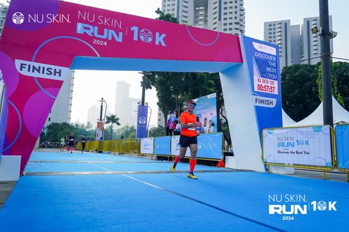 Race photo from Nu Skin Run 10K