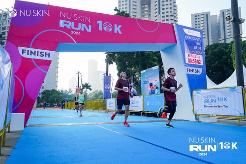 Race photo from Nu Skin Run 10K