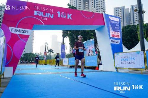 Race photo from Nu Skin Run 10K