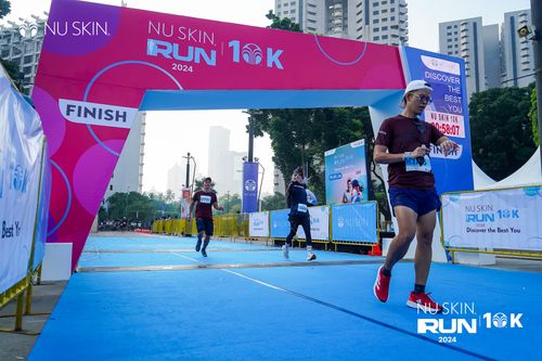 Race photo from Nu Skin Run 10K