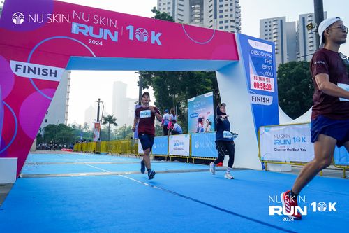 Race photo from Nu Skin Run 10K