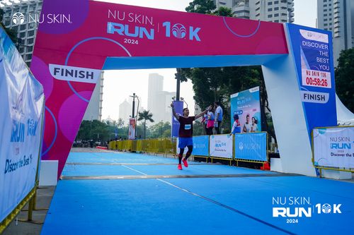 Race photo from Nu Skin Run 10K