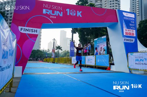 Race photo from Nu Skin Run 10K