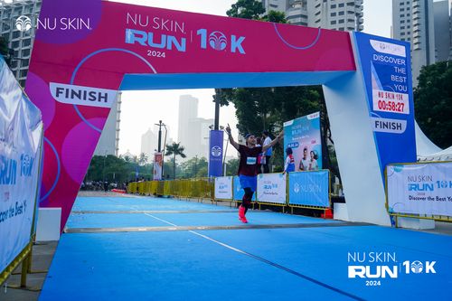 Race photo from Nu Skin Run 10K