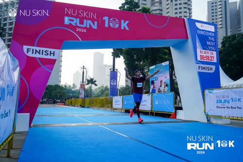 Race photo from Nu Skin Run 10K