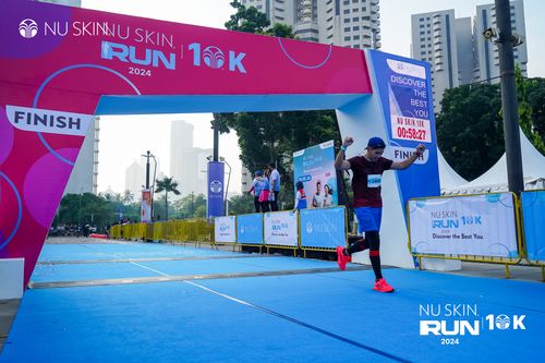 Race photo from Nu Skin Run 10K