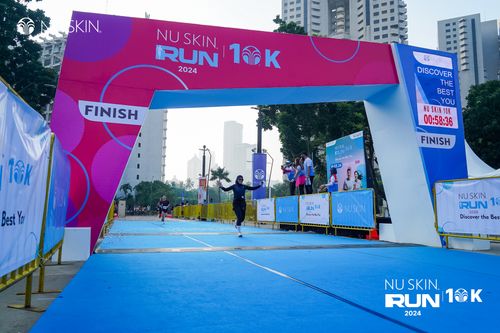 Race photo from Nu Skin Run 10K
