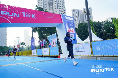 Race photo from Nu Skin Run 10K