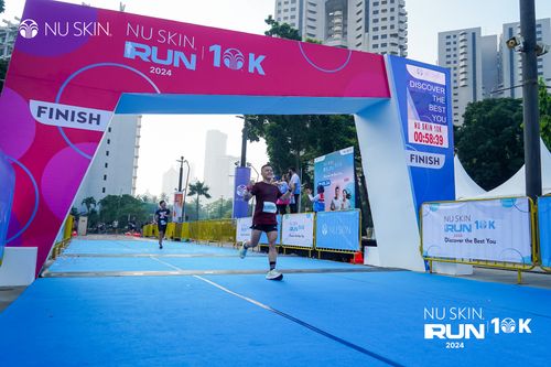 Race photo from Nu Skin Run 10K