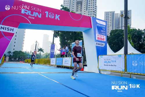 Race photo from Nu Skin Run 10K