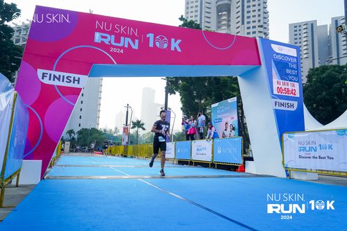 Race photo from Nu Skin Run 10K