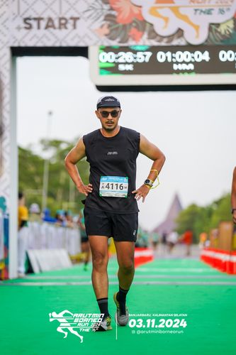 Race photo from Arutmin Borneo Run 2024