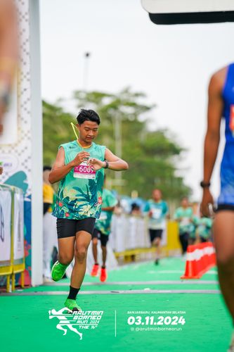 Race photo from Arutmin Borneo Run 2024