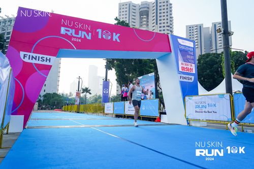 Race photo from Nu Skin Run 10K