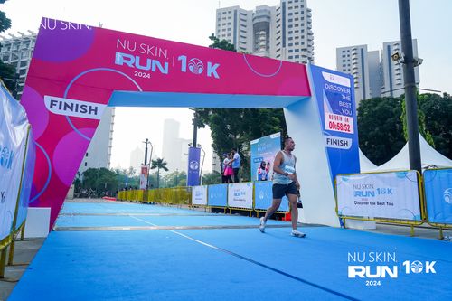 Race photo from Nu Skin Run 10K