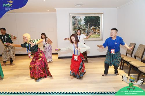 Race photo from Telin Batic 2024 Photo Search