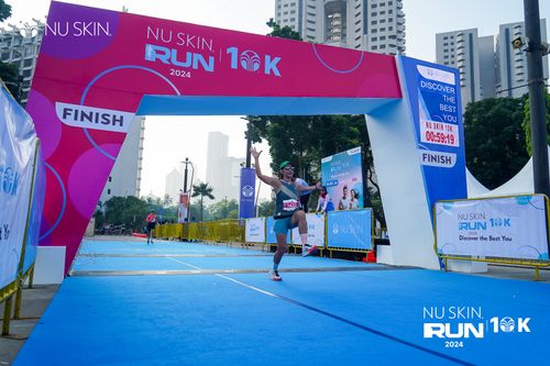 Race photo from Nu Skin Run 10K