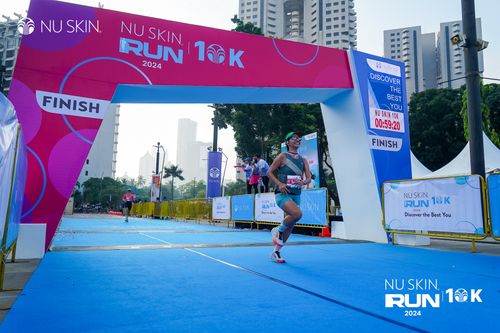 Race photo from Nu Skin Run 10K