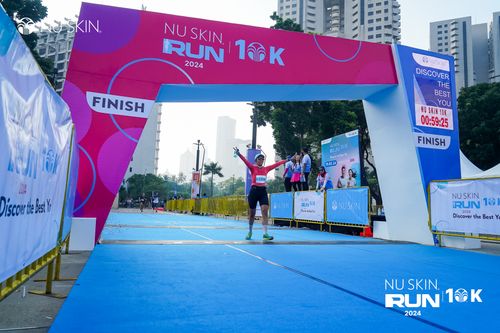 Race photo from Nu Skin Run 10K