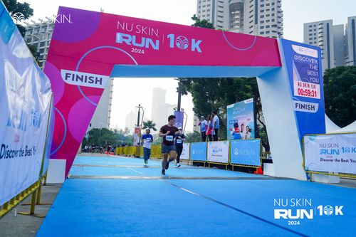 Race photo from Nu Skin Run 10K