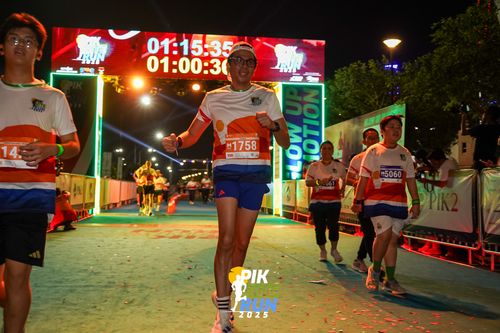Race photo from PIK NITE RUN 2025
