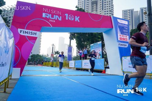 Race photo from Nu Skin Run 10K