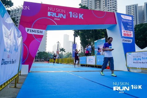 Race photo from Nu Skin Run 10K