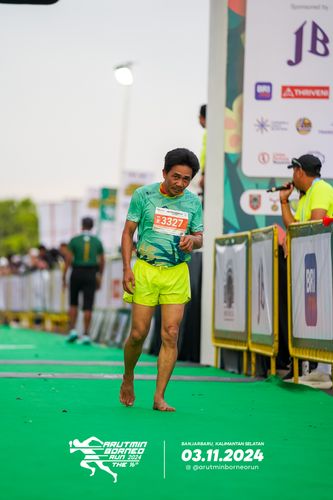 Race photo from Arutmin Borneo Run 2024