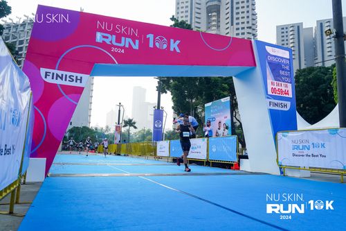 Race photo from Nu Skin Run 10K