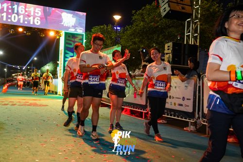 Race photo from PIK NITE RUN 2025