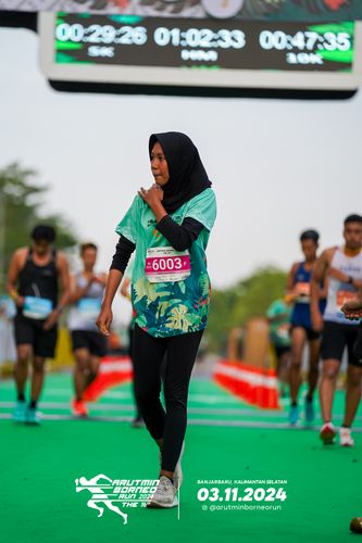 Race photo from Arutmin Borneo Run 2024