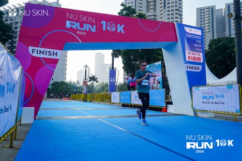 Race photo from Nu Skin Run 10K