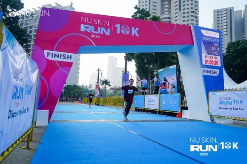Race photo from Nu Skin Run 10K