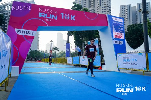 Race photo from Nu Skin Run 10K