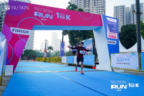 Race photo from Nu Skin Run 10K