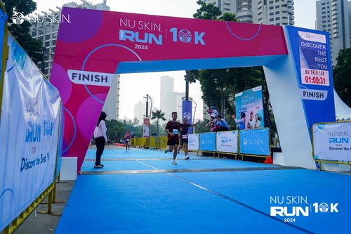 Race photo from Nu Skin Run 10K