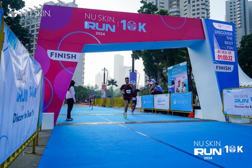 Race photo from Nu Skin Run 10K