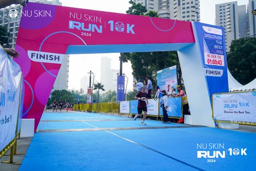 Race photo from Nu Skin Run 10K