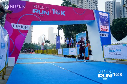 Race photo from Nu Skin Run 10K