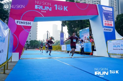 Race photo from Nu Skin Run 10K