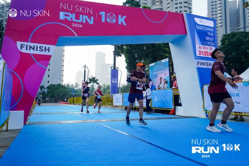 Race photo from Nu Skin Run 10K